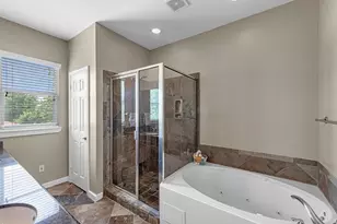 5717 Petty St, Houston, TX 77007 - Photo 9