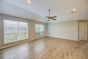13114 Nantucket Dr, Sugar Land, TX 77478 - Photo 7