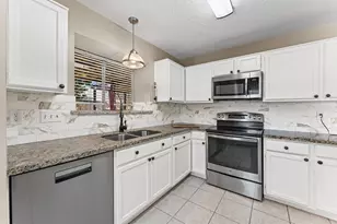 19619 Brentonridge Ln, Spring, TX 77379 - Photo 5