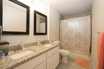 7318 Towerview Lane, Houston, TX 77489 - Photo 9