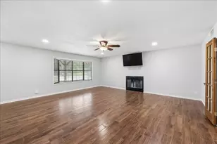 3105 Price St, Nederland, TX 77627 - Photo 9