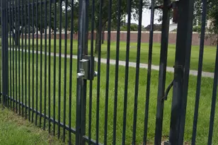 1710 Parklake Village, Katy, TX 77450 - Photo 27