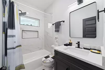 1615 Dolly Wright Street #B, Houston, TX 77088 - Photo 5