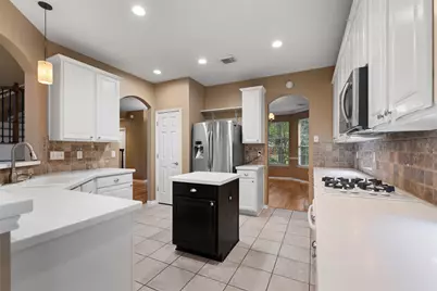 18 Valley Mead Place, The Woodlands, TX 77384 - Photo 15