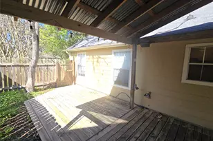 409 Commerce St, Tomball, TX 77375 - Photo 21
