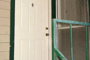 6500 Harbor Town Dr, Houston, TX 77036 - Photo 3