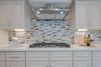 15600 Barkers Landing Road #20, Houston, TX 77079 - Photo 17