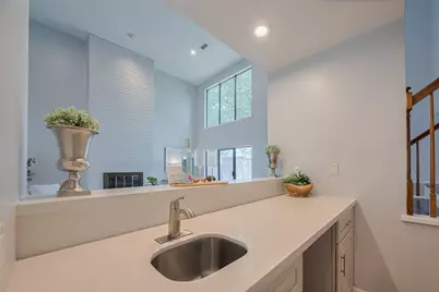 15600 Barkers Landing Road #20, Houston, TX 77079 - Photo 9