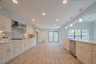 15600 Barkers Landing Road #20, Houston, TX 77079 - Photo 11