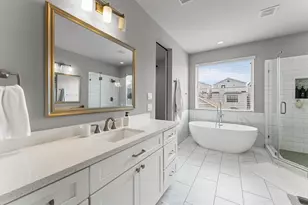 910 W 18th St, Houston, TX 77008 - Photo 17