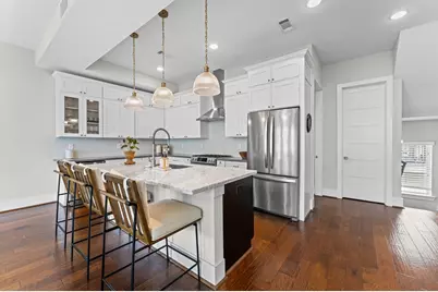 910 W 18th Street #B, Houston, TX 77008 - Photo 3
