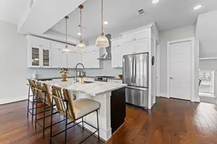 910 W 18th St, Houston, TX 77008 - Photo 3