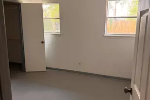 604 Briarclift Ln, Baytown, TX 77521 - Photo 11