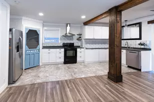 1425 15th St, Huntsville, TX 77340 - Photo 7