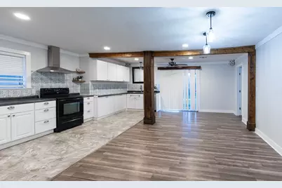 1425 15th Street, Huntsville, TX 77340 - Photo 3