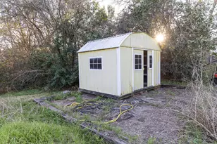 1425 15th St, Huntsville, TX 77340 - Photo 37