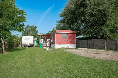 914 Davis Street, Pasadena, TX 77506 - Photo 3