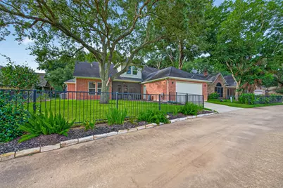 4727 Lake Village Drive, Fulshear, TX 77441 - Photo 37