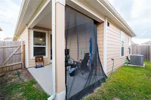 9814 Mls Orch Dr, Houston, TX 77070 - Photo 15