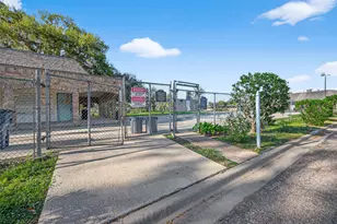 255 Mossy Meadow Dr, West Columbia, TX 77486 - Photo 31