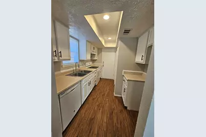 2714 Lower Valley Drive, Houston, TX 77067 - Photo 3