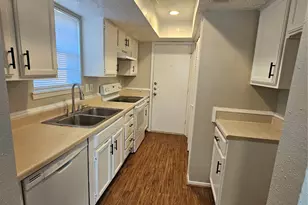 2714 Lower Valley Dr, Houston, TX 77067 - Photo 3