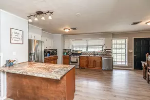 15838 Phend Rd, Hamshire, TX 77622 - Photo 9