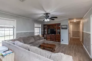 15838 Phend Rd, Hamshire, TX 77622 - Photo 5