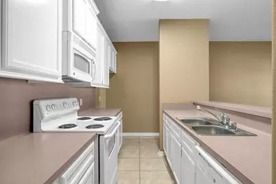 172 Binnacle Ct #A, Willis, TX 77318 - Photo 5
