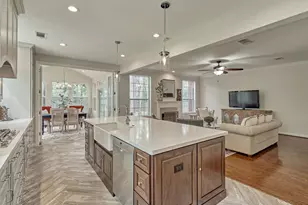 47 Firethorn Pl, The Woodlands, TX 77382 - Photo 11