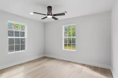 300 Hafer St, Baytown, TX 77520 - Photo 9
