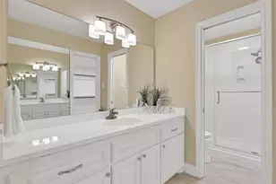 52 Hideaway Dr, Friendswood, TX 77546 - Photo 17