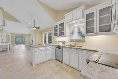 52 Hideaway Drive, Friendswood, TX 77546 - Photo 13