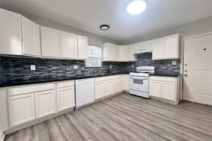 2412 Stuart St, Houston, TX 77004 - Photo 9