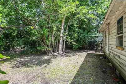 3003 Grovey Street, Houston, TX 77026 - Photo 17