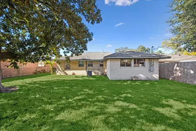 329 Robin Street, Deer Park, TX 77536 - Photo 5