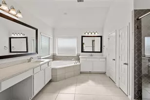 10609 Centre Green Way, Houston, TX 77043 - Photo 13