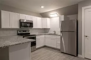 519 Magnolia Point Dr, Houston, TX 77336 - Photo 9
