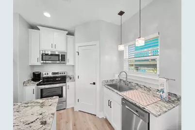 963 Verdia W, Crystal Beach, TX 77650 - Photo 7