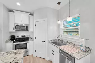 963 Verdia W, Crystal Beach, TX 77650 - Photo 7