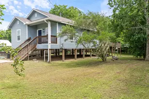118 W Dahlgreen, Wharton, TX 77488 - Photo 3