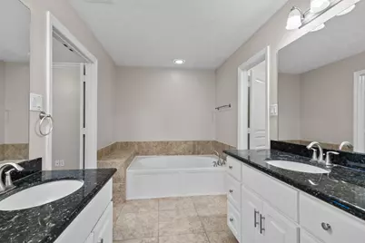 3414 Skyline Village Drive, Houston, TX 77057 - Photo 25