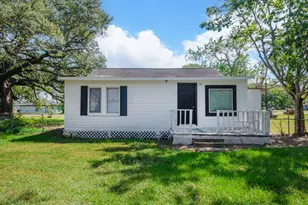 108 Lostracco St, Angleton, TX 77515 - Photo 25