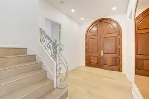 50 Saddlebrook Ln, Houston, TX 77024 - Photo 5