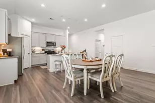 560 Newcomb Holw Dr, Conroe, TX 77304 - Photo 17