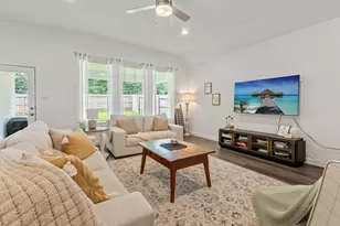 560 Newcomb Holw Dr, Conroe, TX 77304 - Photo 19