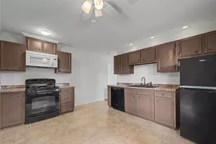 2102 Blueberry Ln, Pasadena, TX 77502 - Photo 7