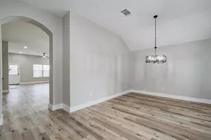 4506 Knights Ct, Baytown, TX 77521 - Photo 3