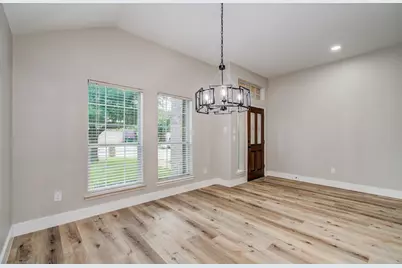 4506 Knights Court, Baytown, TX 77521 - Photo 5