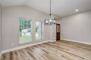 4506 Knights Ct, Baytown, TX 77521 - Photo 5